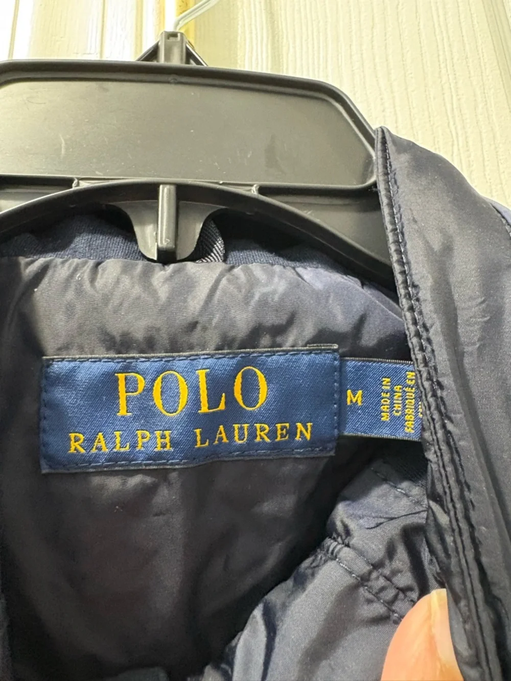 Polo Ralph Lauren Men’s Navy Wind Breaker With Hood Size Medium- Small Flaw - Picture 4 of 5
